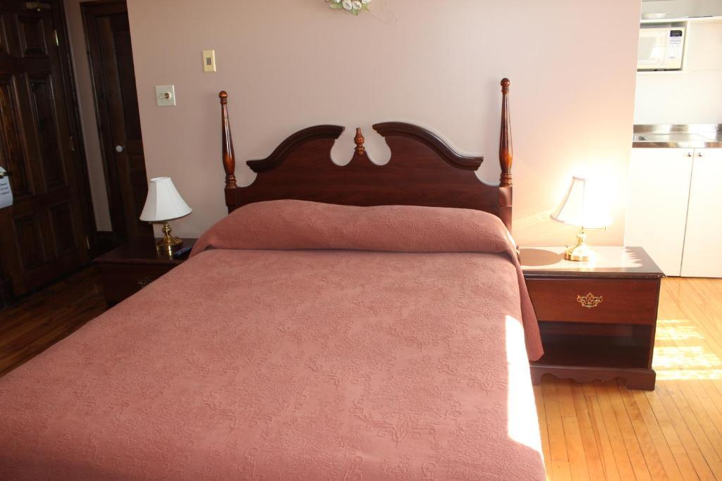 Customs House Inn بيكتو الغرفة الصورة