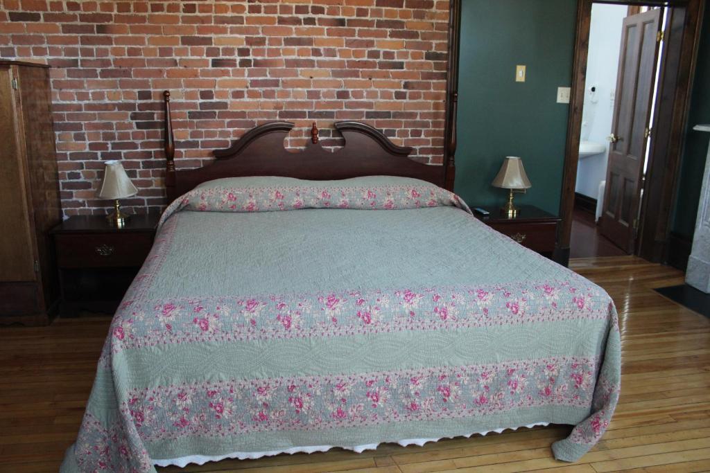 Customs House Inn بيكتو الغرفة الصورة